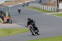 Vintage-motorcycle-club;eventdigitalimages;mallory-park;mallory-park-trackday-photographs;no-limits-trackdays;peter-wileman-photography;trackday-digital-images;trackday-photos;vmcc-festival-1000-bikes-photographs